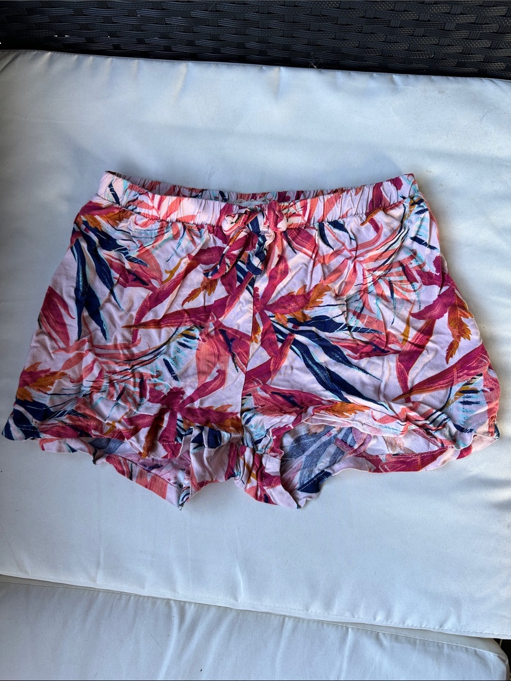 btween‎ Pink Tropical Leaf Print Shorts